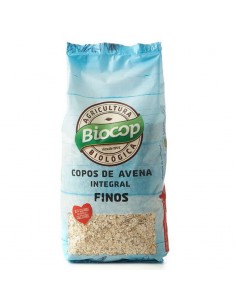 Copos de avena integral finos Bio 500g Biocop sobre fondo blanco.