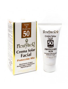 Crema facial solar SPF50...